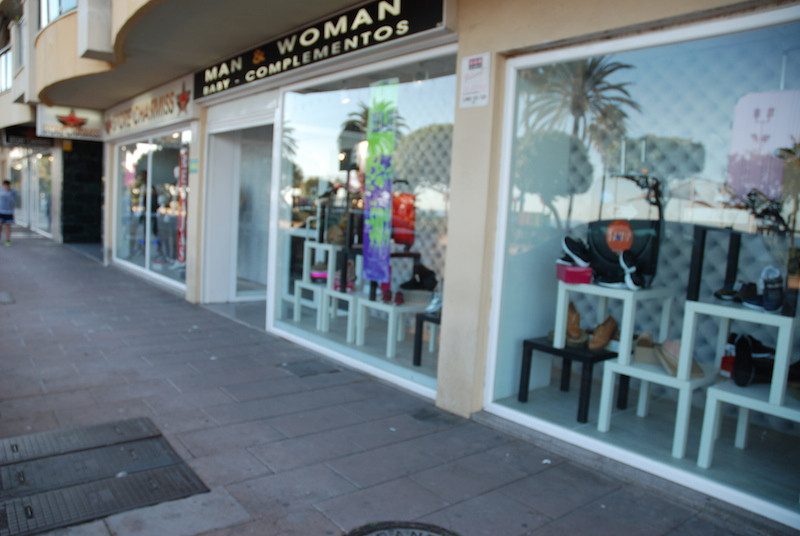 Comercial en Estepona de 550m2 1