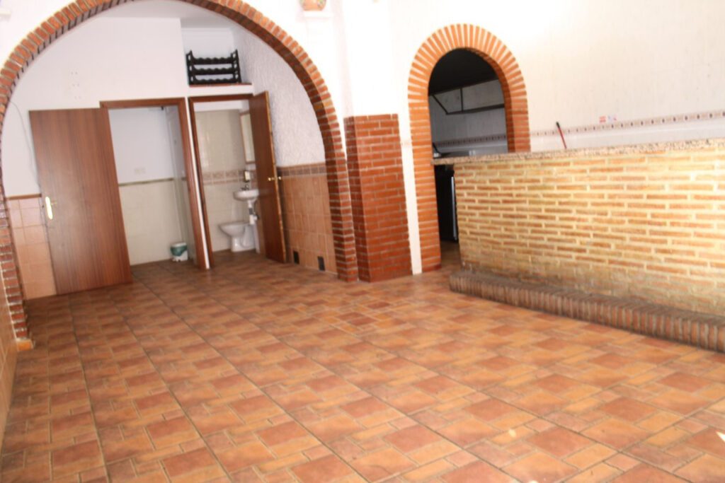 Comercial en Estepona de 65m2 1