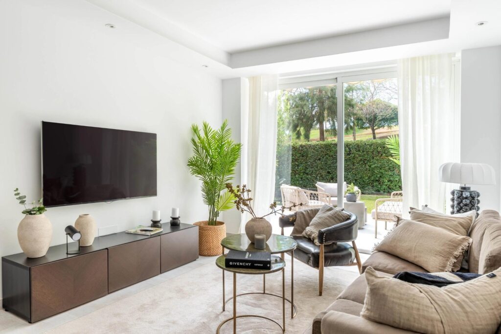 Foto de Apartamento Recientemente Renovado en La Quinta – ¡Lujo Moderno y Vida Tranquila! 1