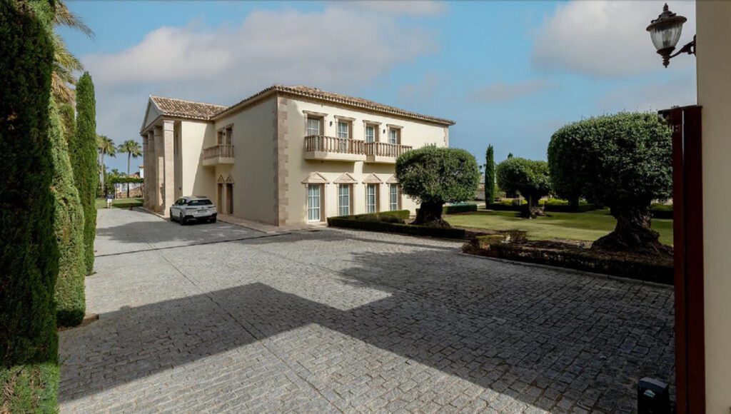 Casa en Sierra Blanca de 2000m2 1