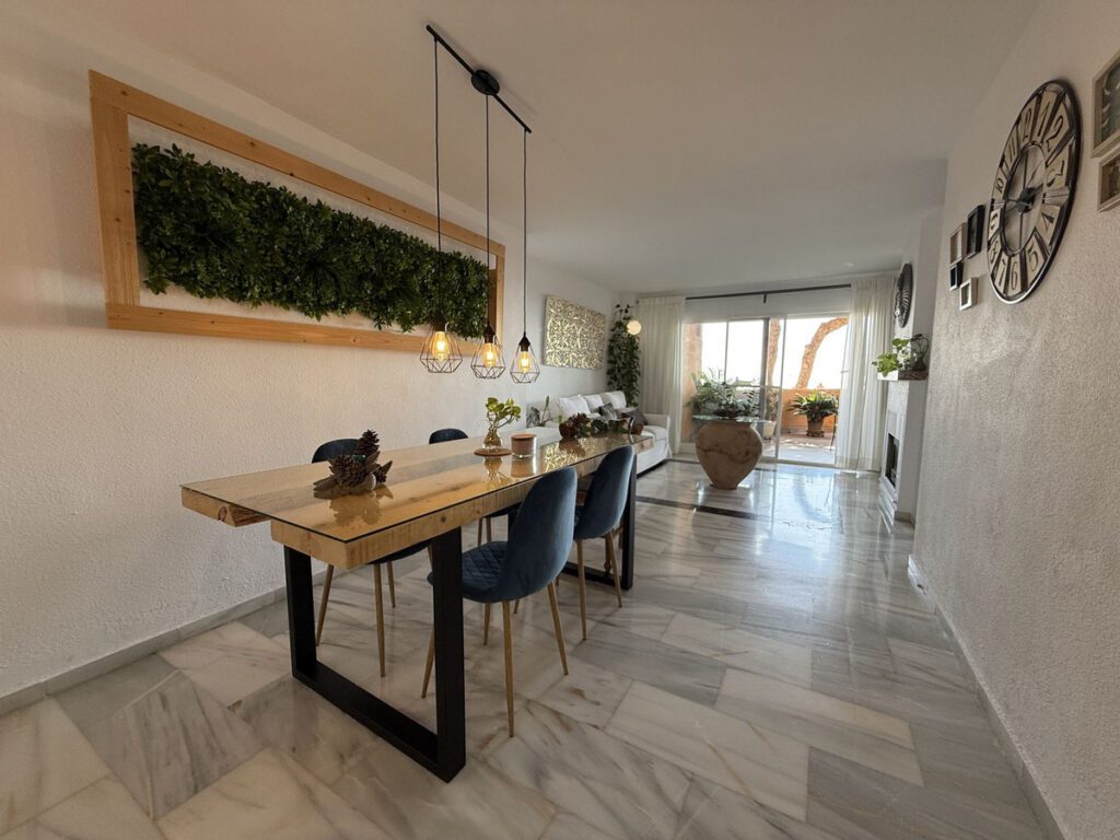 Apartamento en Calahonda de 102m2 1