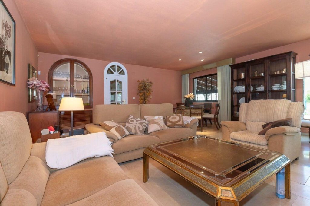 Casa en Estepona de 250m2 1