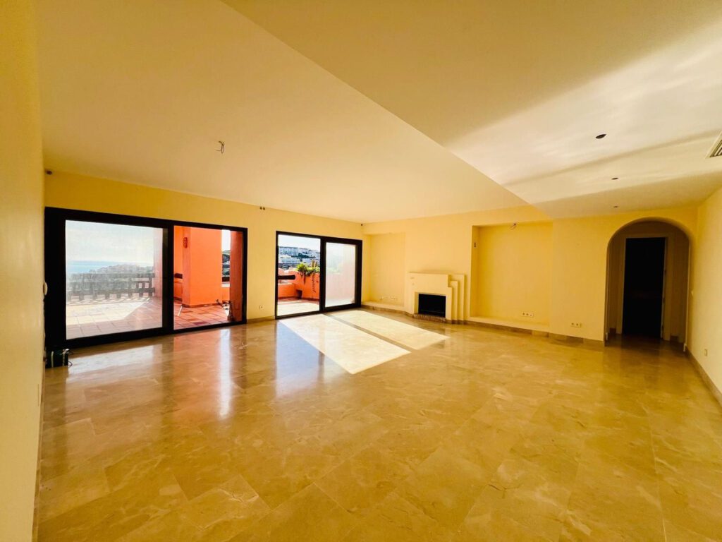 Apartamento en La Duquesa de 257m2 1