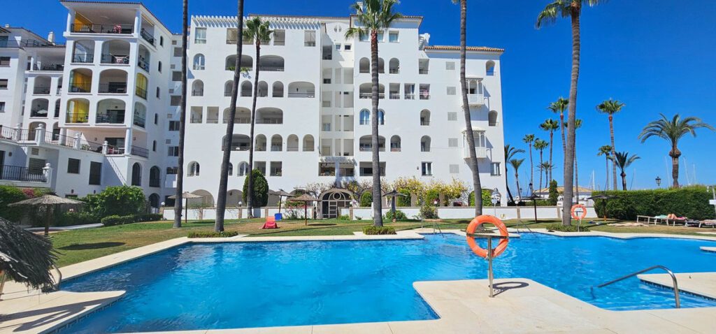 Apartamento en La Duquesa de 100m2 1