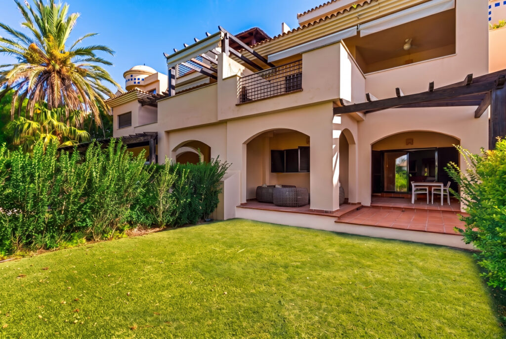 Apartamento en Los Naranjos.