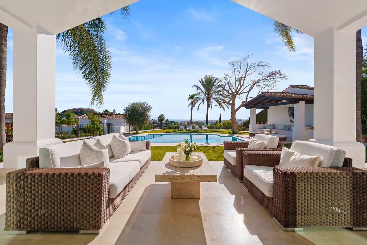 Villa en Las Brisas.