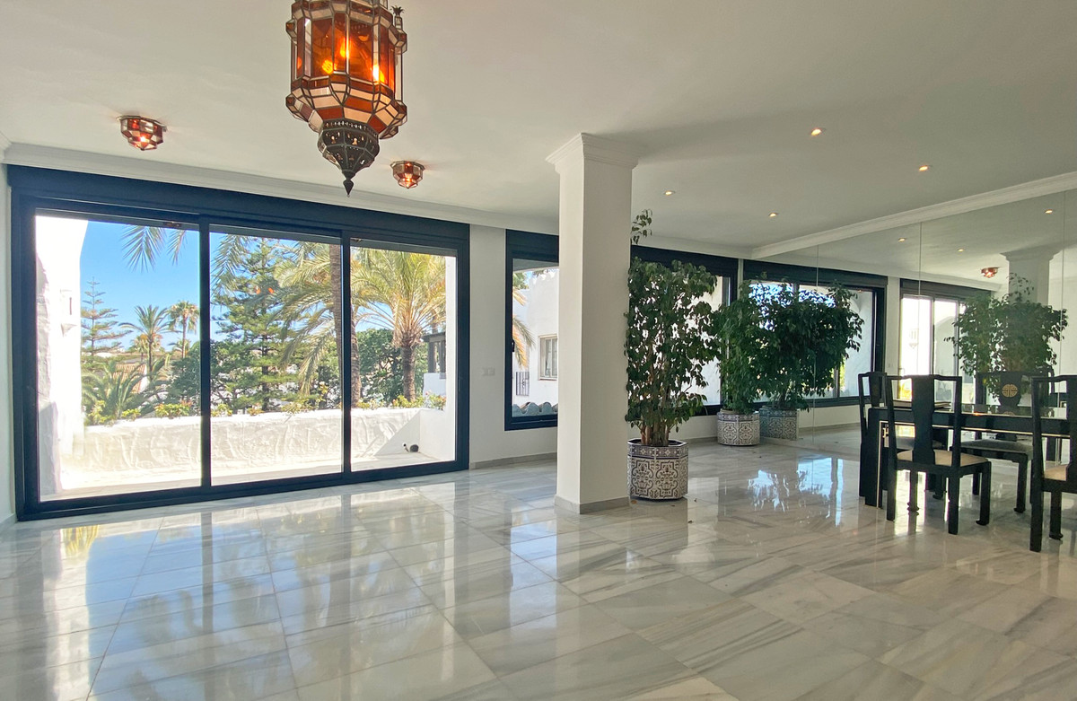 Apartamento en Los Naranjos.