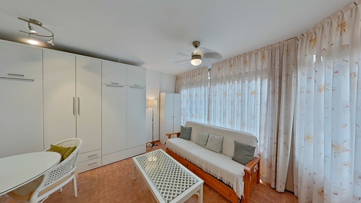 Apartamento en Playa de la Fontanilla.