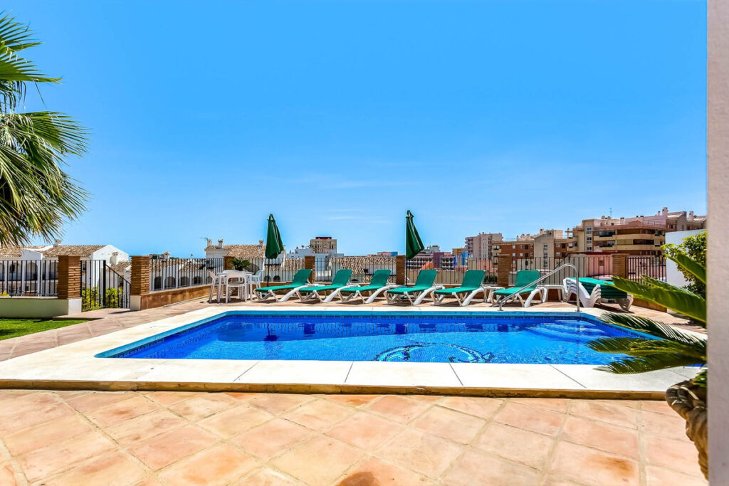 Local comercial en Torreblanca del Sol.