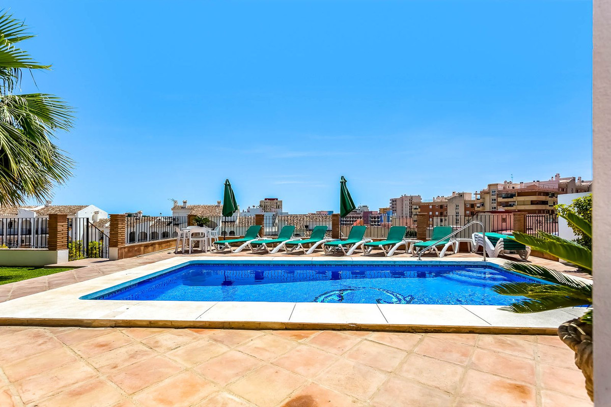 Local comercial en Torreblanca del Sol.