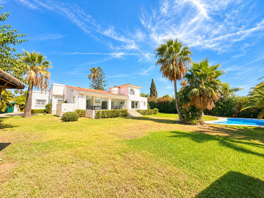 Villa en El Paraíso.