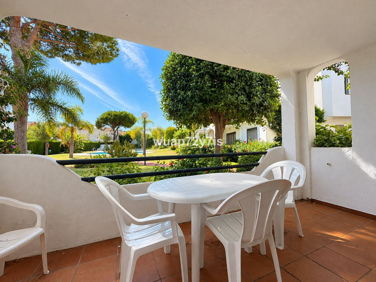 Apartamento en Estepona Este.