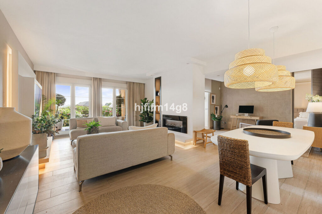 Apartamento en Urb. Marbesa.