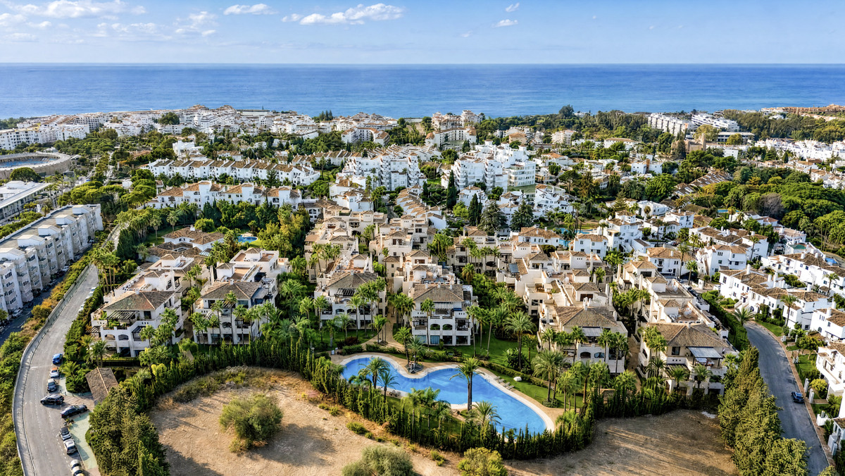 Apartamento en Los Naranjos.