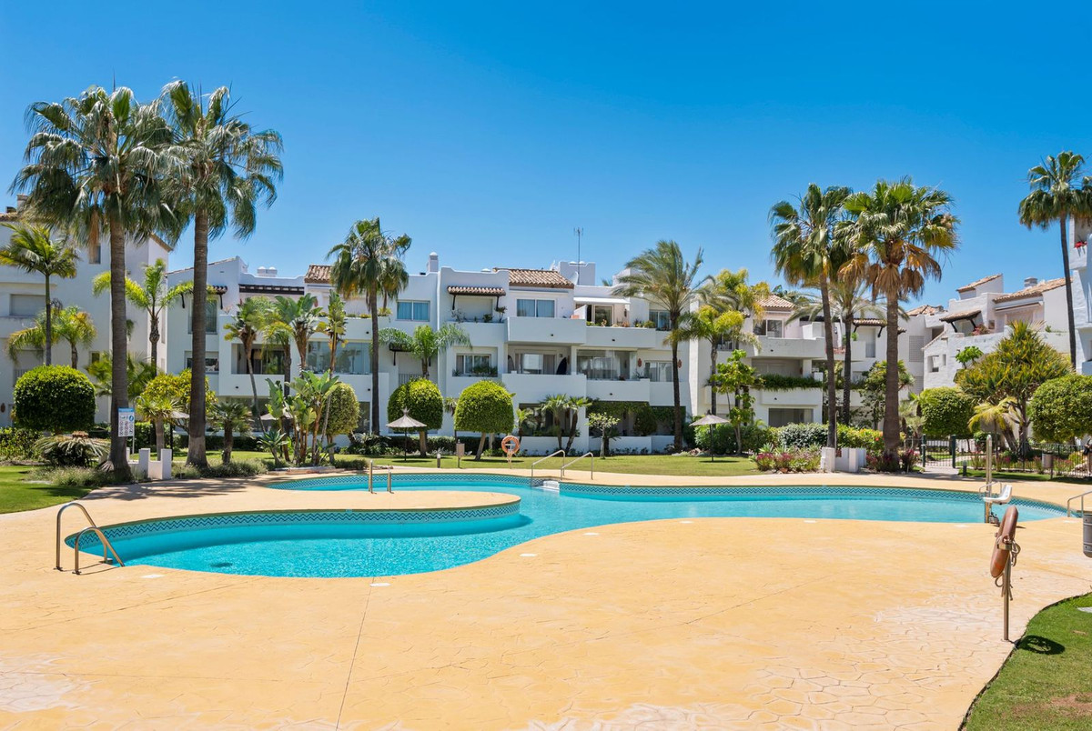 Apartamento en Estepona Este.