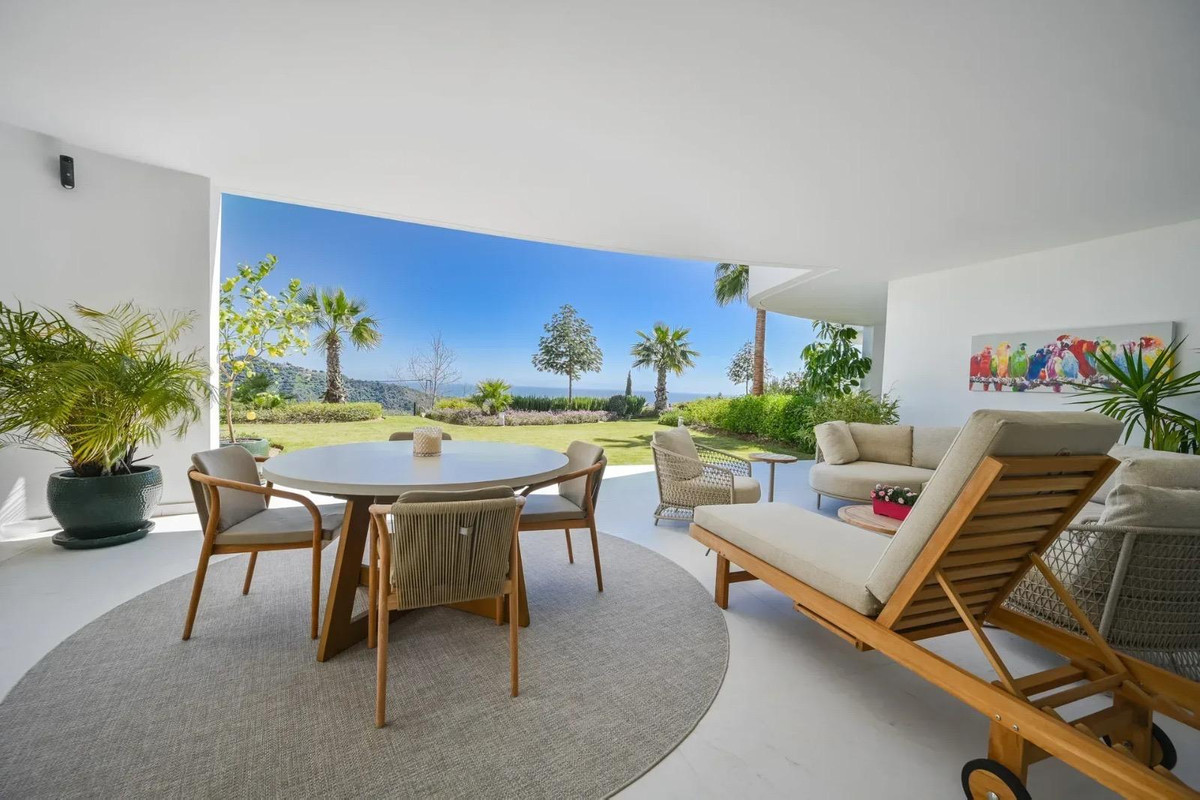 Apartamento en Los Naranjos.