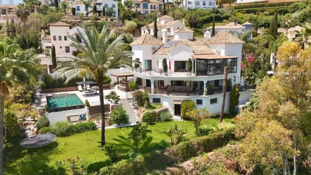 Villa en Los almendros.