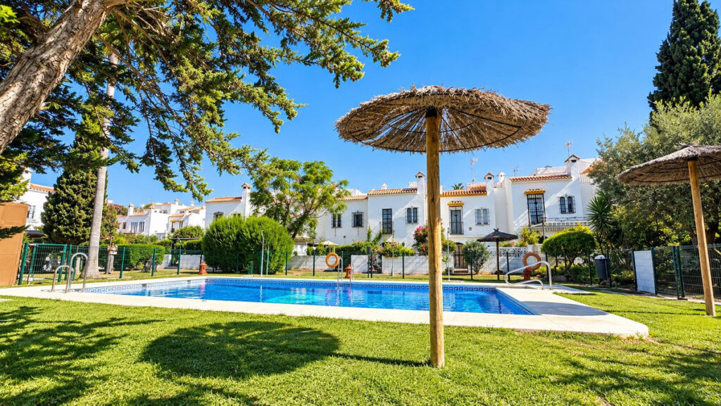 Casa en San Luis de Sabinillas.