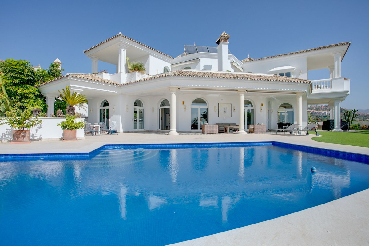 Villa en Los almendros.