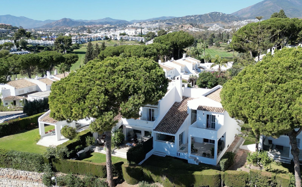 Villa en Las Brisas.