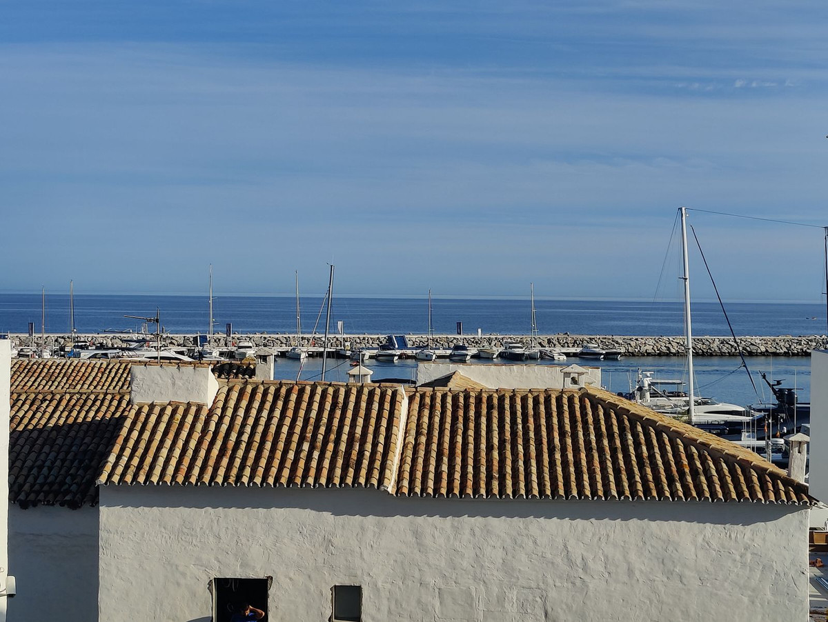 Apartamento en Los Naranjos.
